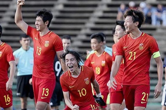 看了U-23回放，那攻防转换最少比国足快一倍！