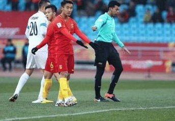 看了U-23回放，那攻防转换最少比国足快一倍！