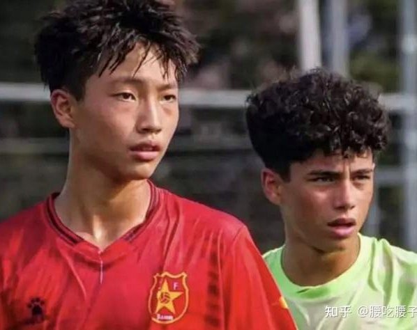 李昊炎签约拉玛后回国网上论调真奇葩