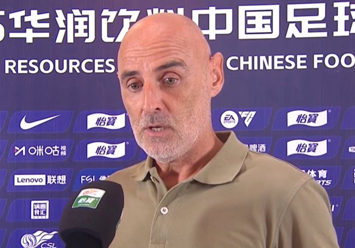 穆斯卡特：航班延误后最终顺利抵达，全队做好恢复