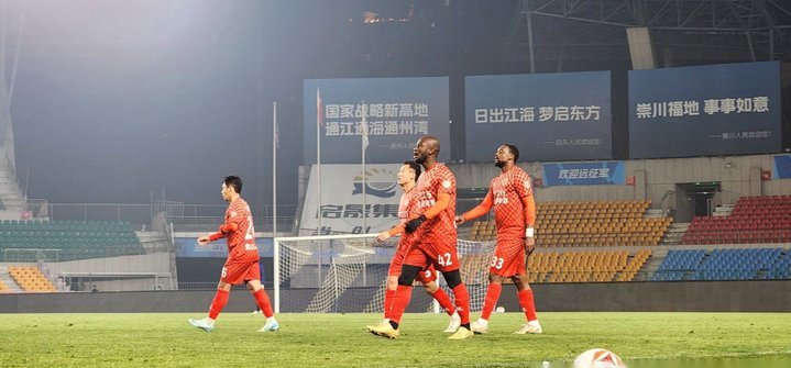 官方：辽宁铁人球员张岩当选中超联赛5月最佳守门员