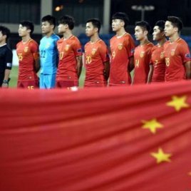 半场0-0！中坦攻防拉锯，破门良机难觅